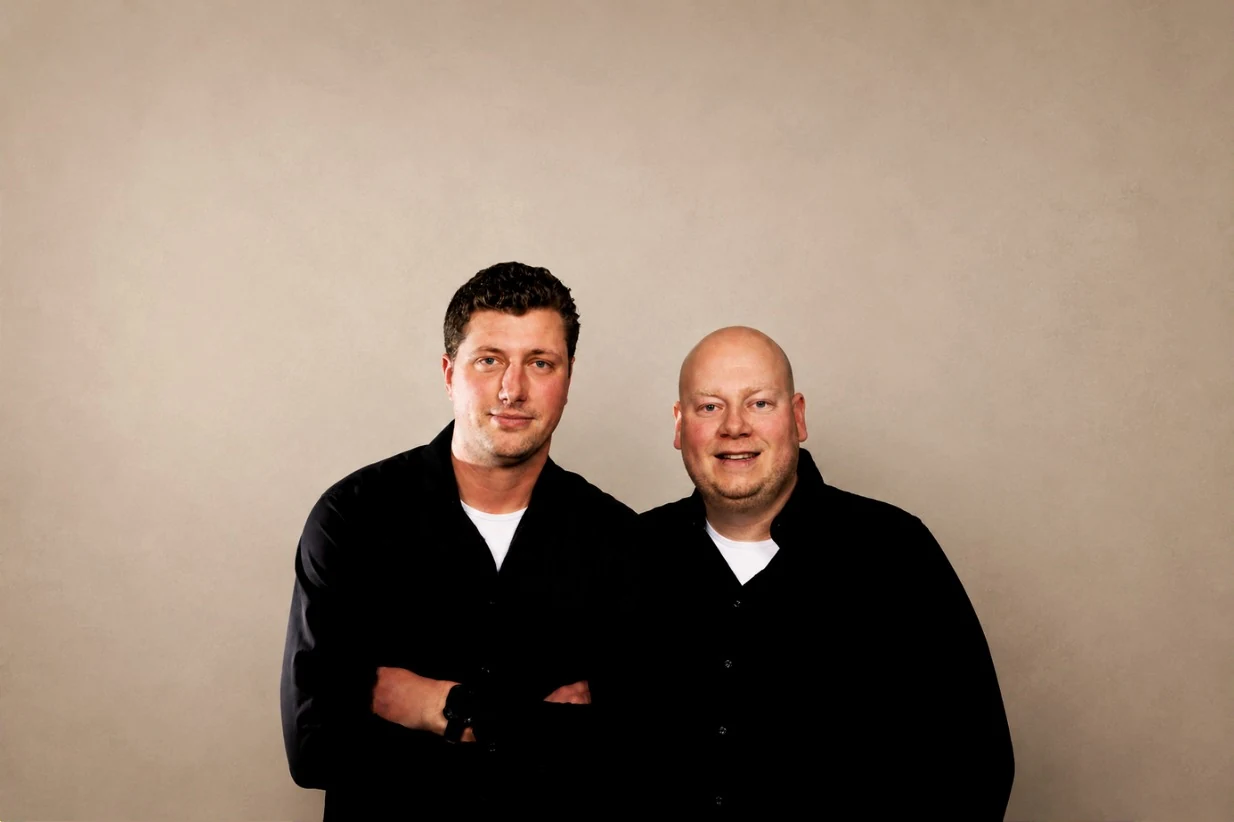 Kevin Bennink (links) en Bob ten Vergert (rechts), eigenaren van TopCare